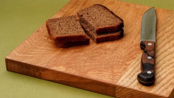 Разделочная кухонная доска дубовая